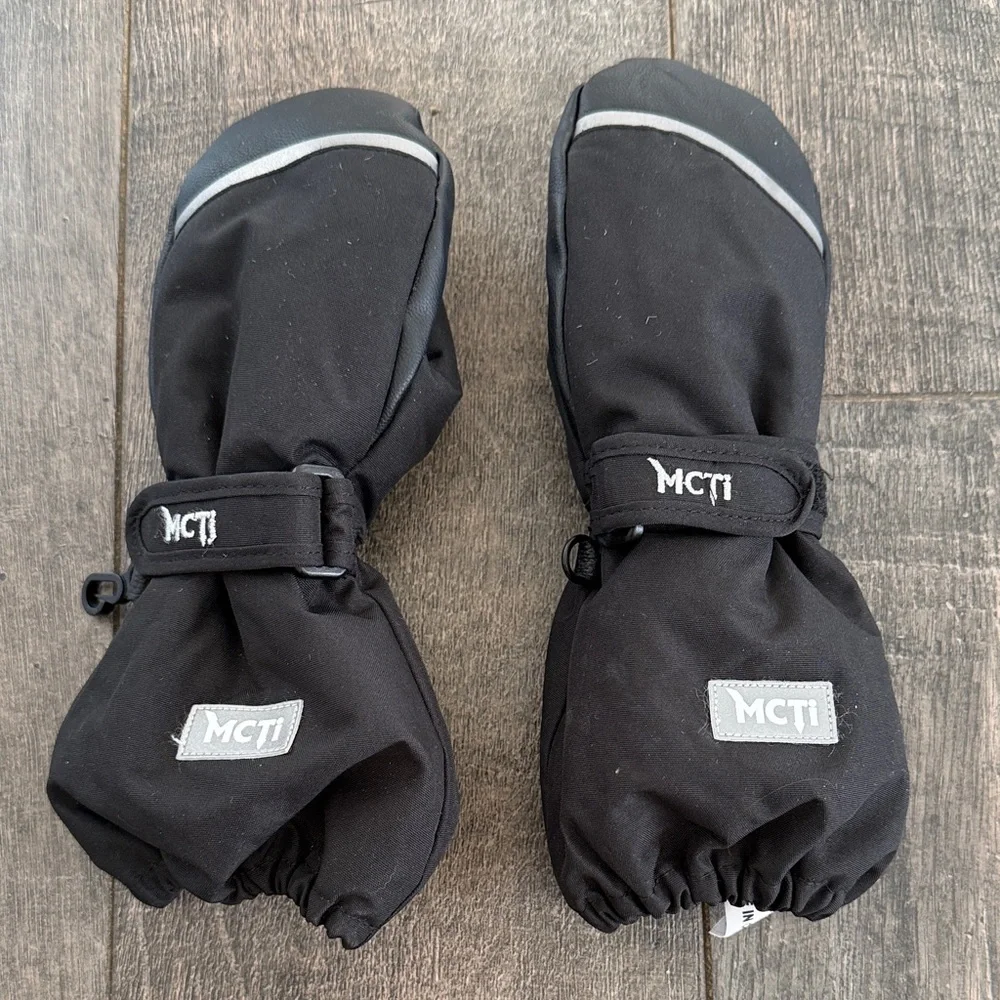 Kids Black Mittens